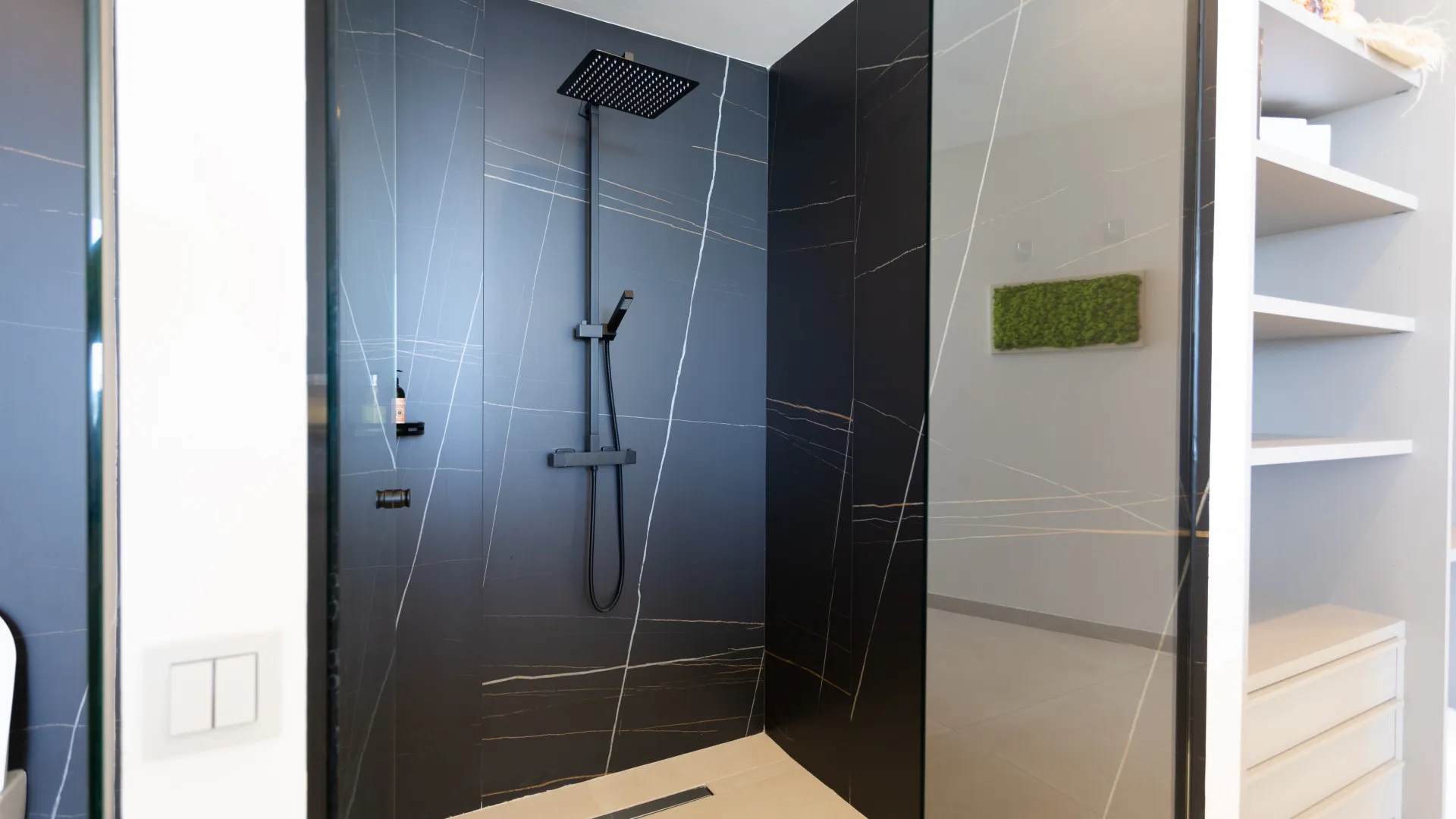 Buy Los Altos de los Monteros villa with 4 bedrooms