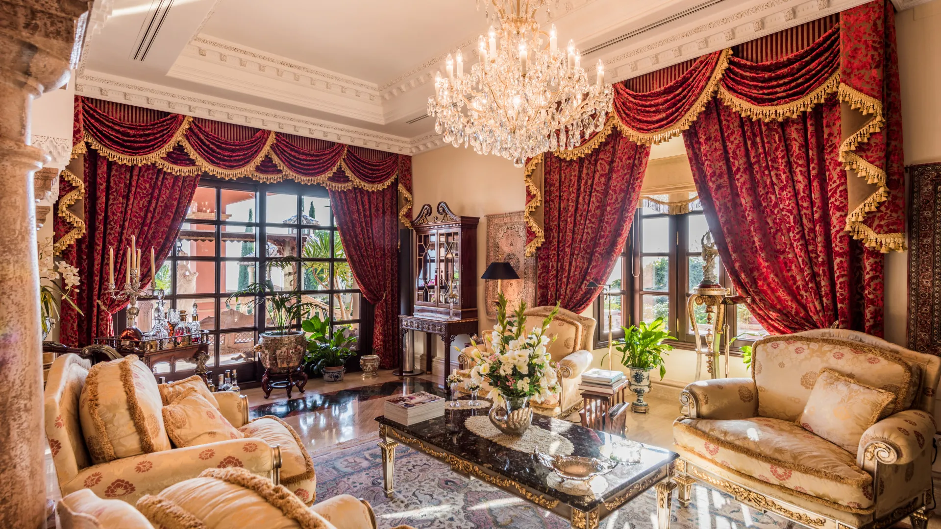 7 bedrooms villa in Sierra Blanca for sale