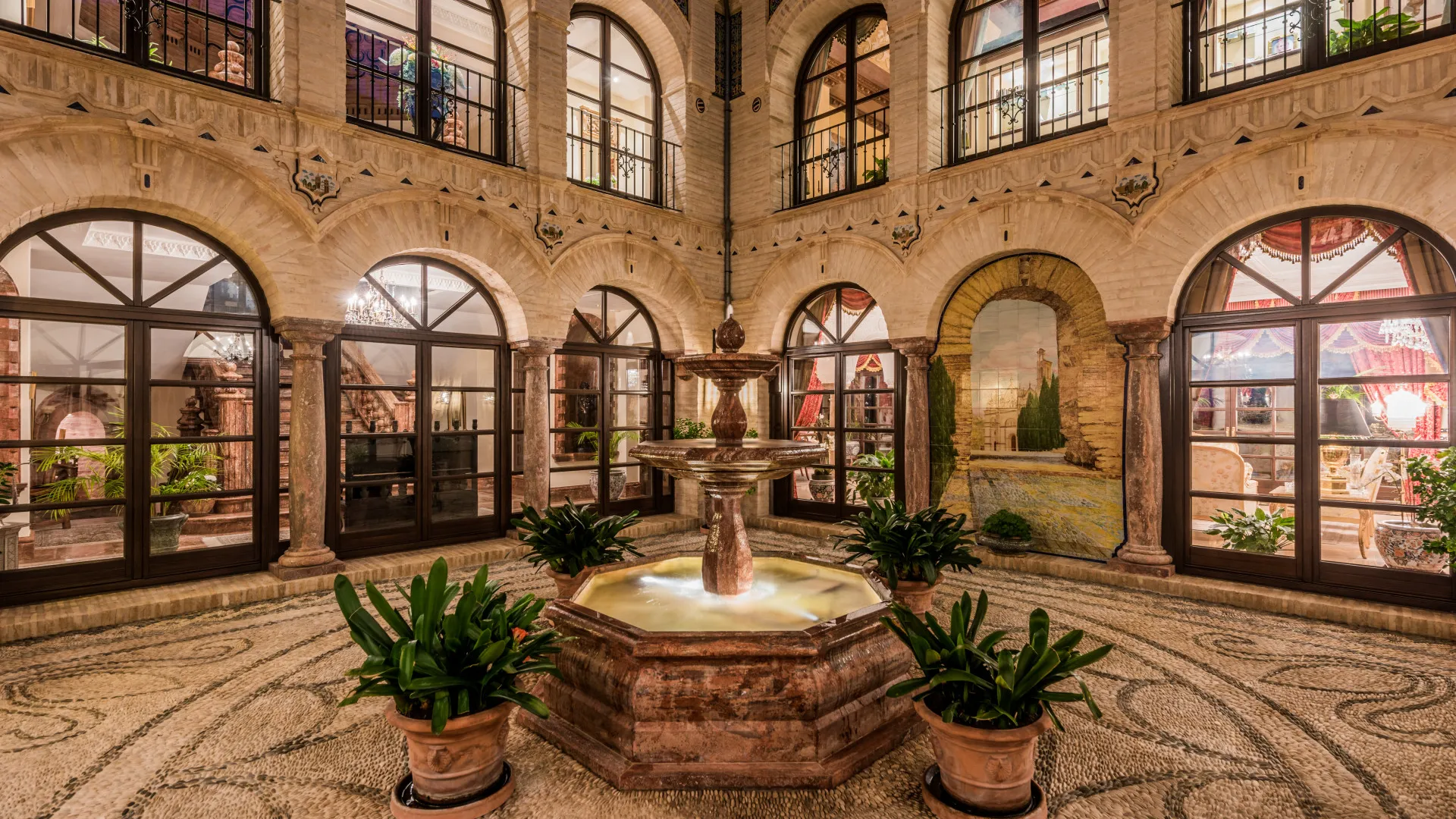 7 bedrooms villa in Sierra Blanca for sale