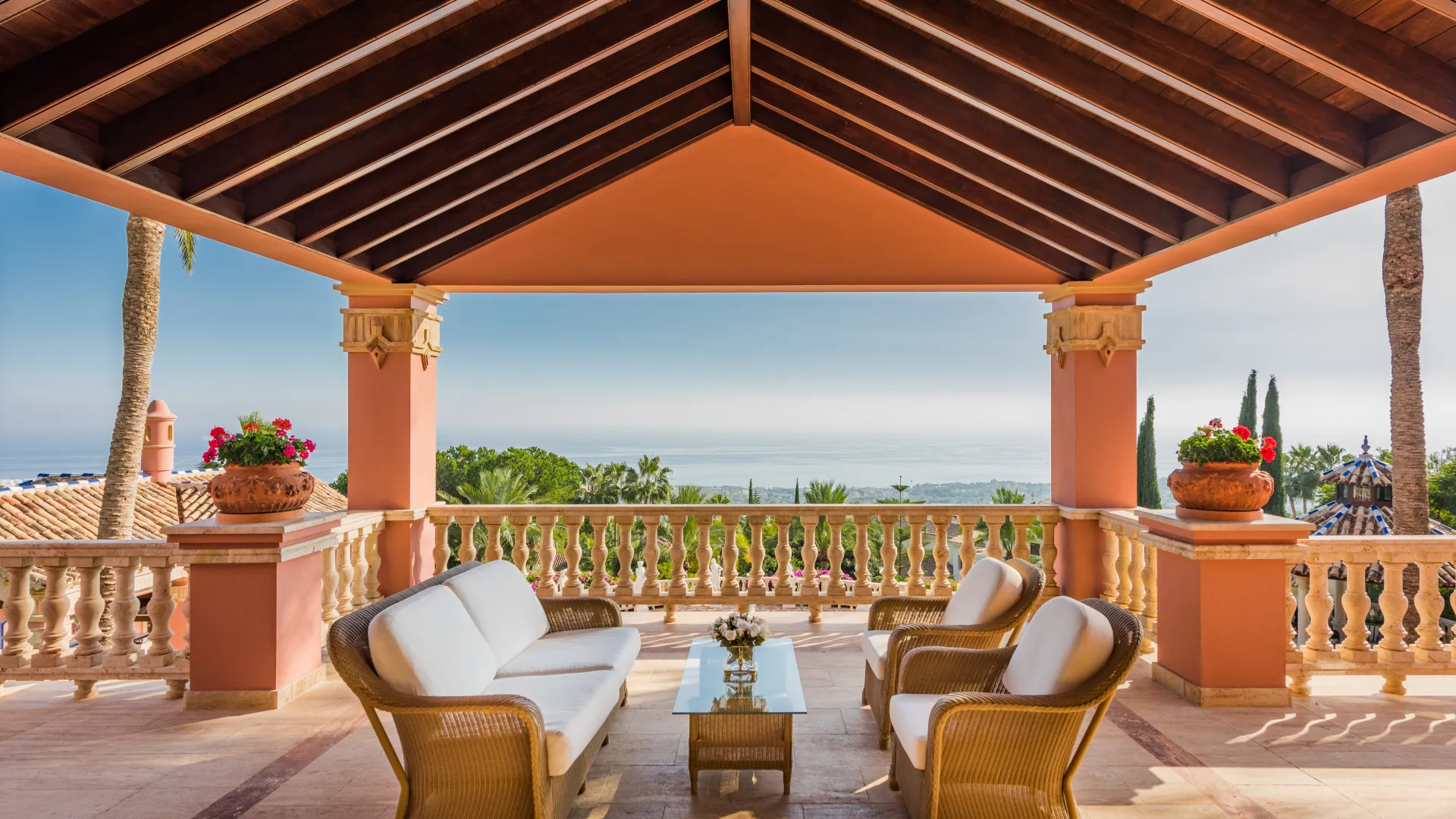 7 bedrooms villa in Sierra Blanca for sale