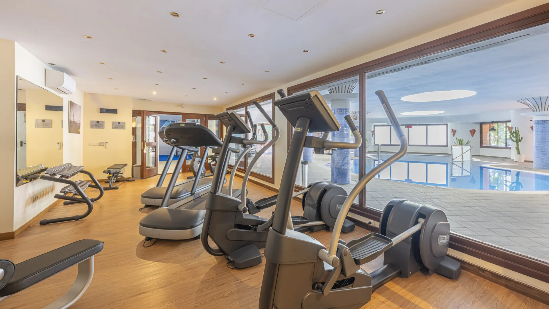 Comprar apartamento en Torre Bermeja con 3 dormitorios