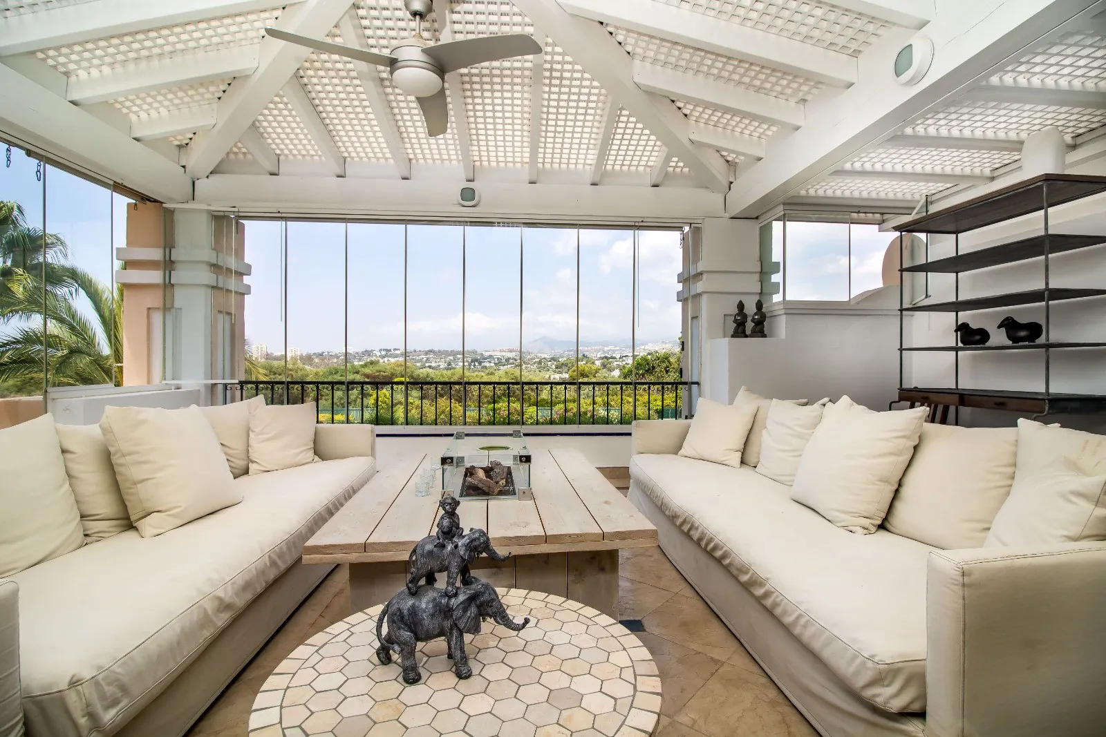 For sale Lomas de Sierra Blanca duplex with 3 bedrooms