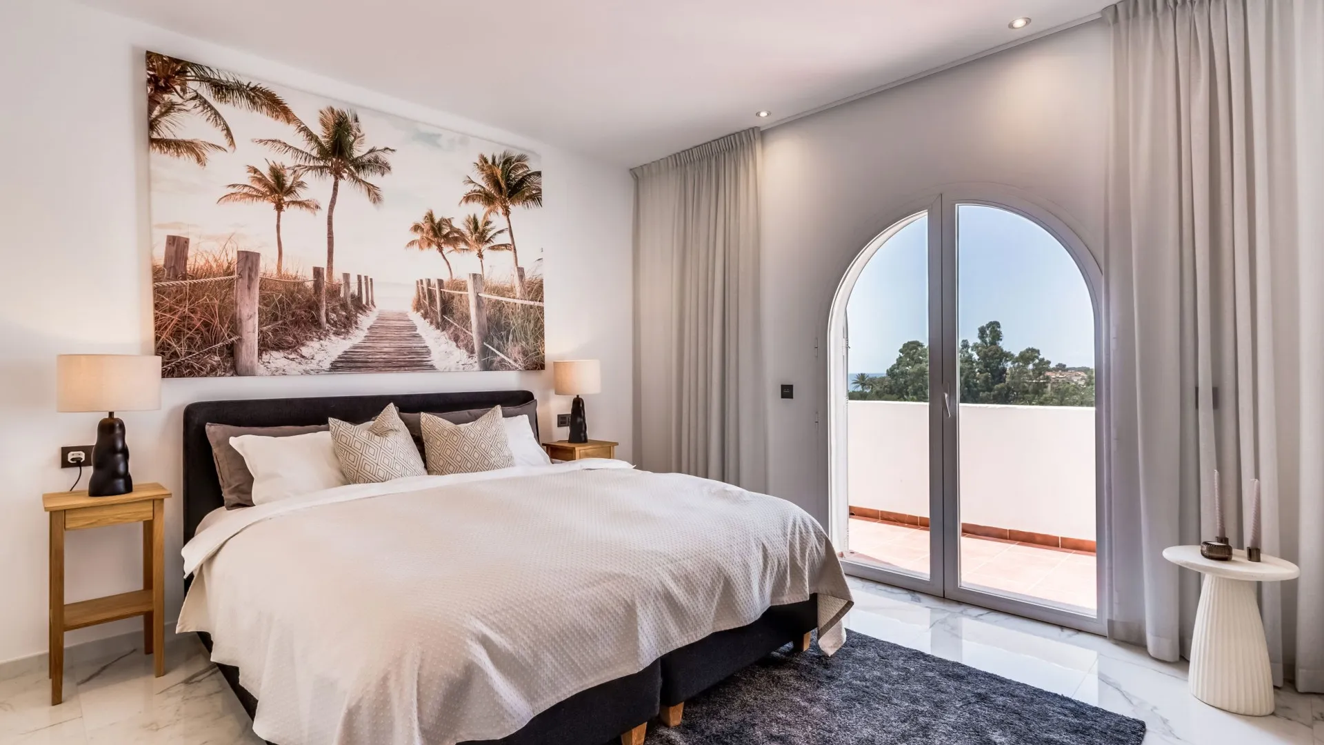 Duplex penthouse in Andalucia del Mar for sale