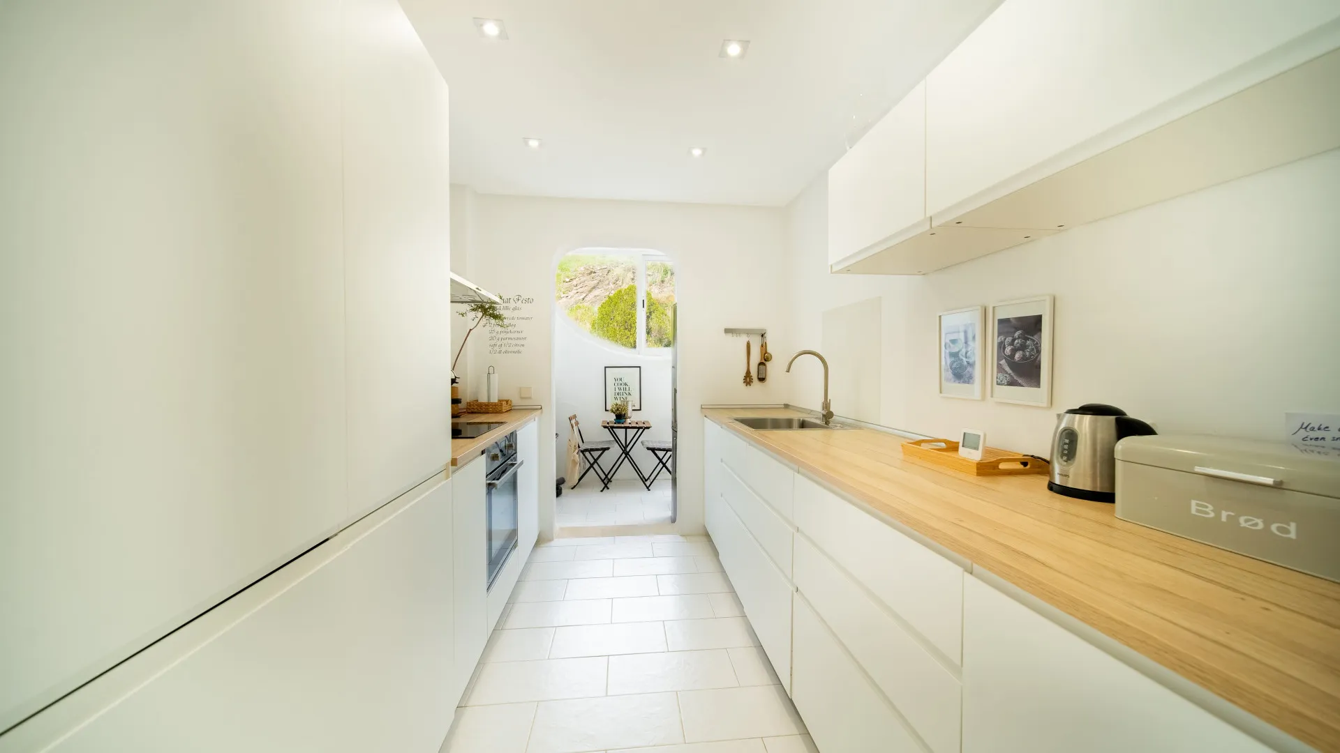 Apartamento a la venta de 2 dormitorios en Calahonda