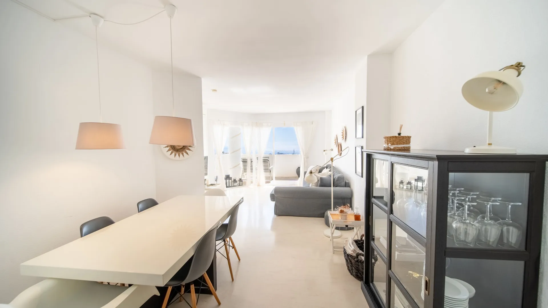 Apartamento a la venta de 2 dormitorios en Calahonda
