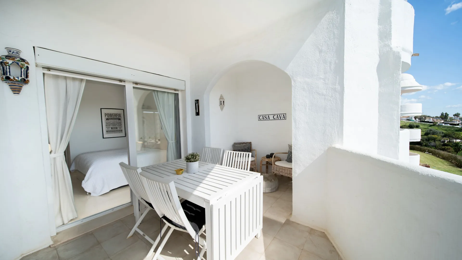 Apartamento a la venta de 2 dormitorios en Calahonda