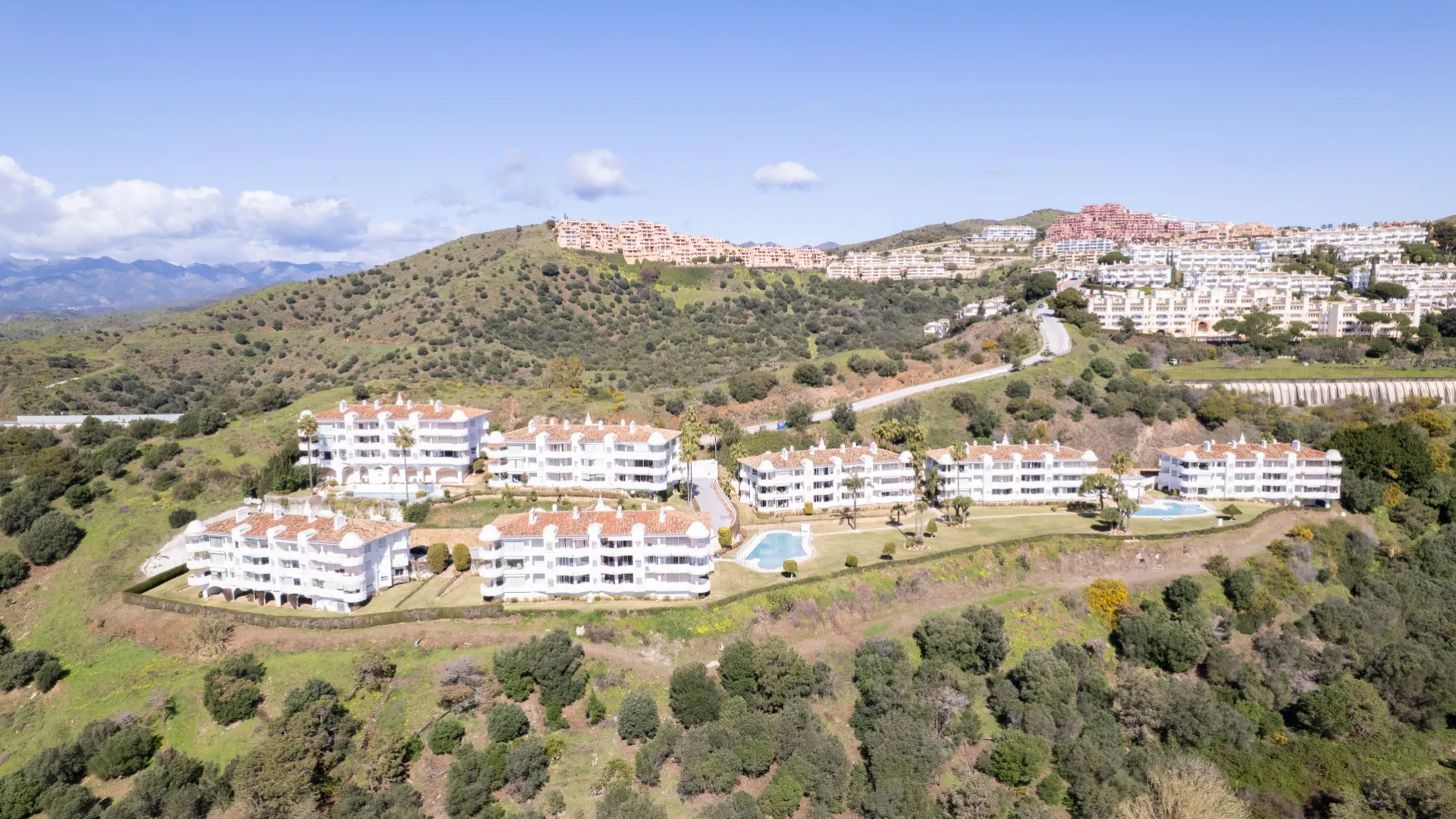 Apartamento a la venta de 2 dormitorios en Calahonda