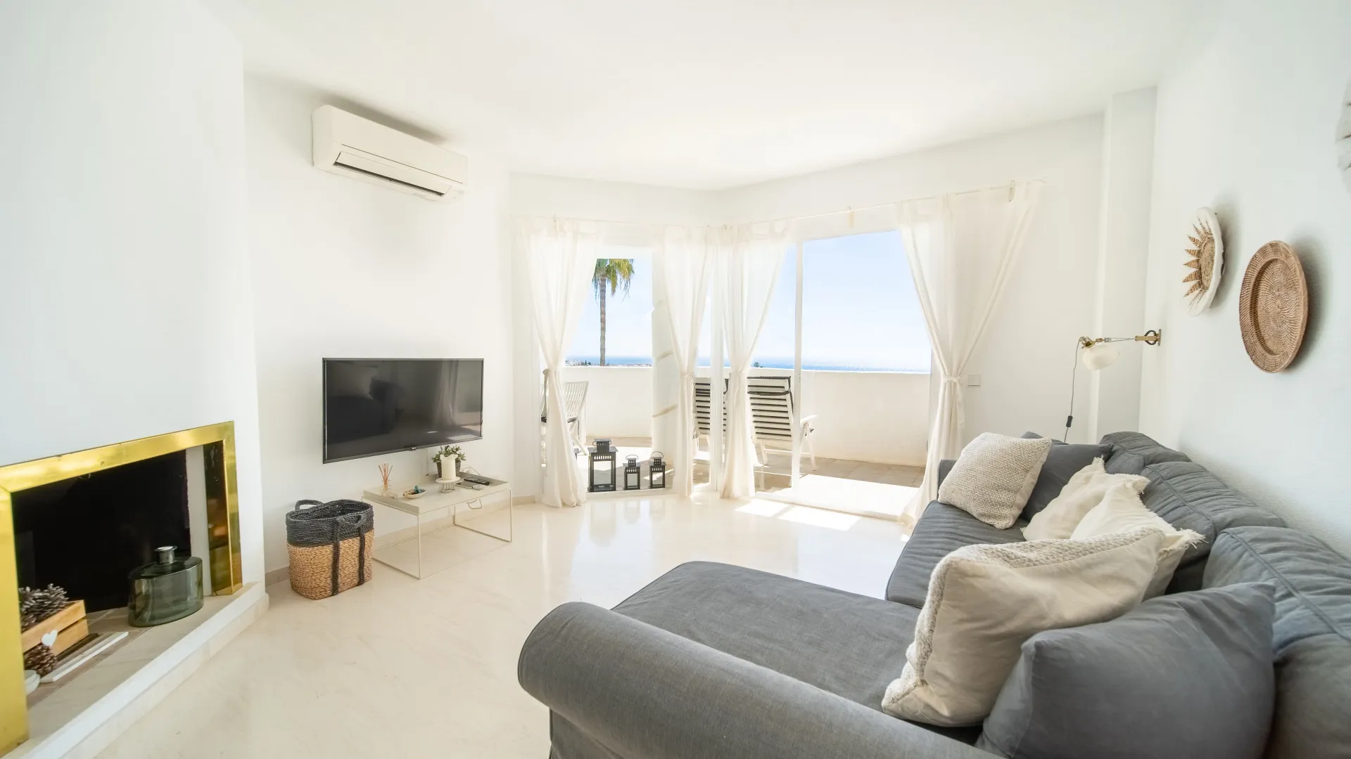 Apartamento a la venta de 2 dormitorios en Calahonda