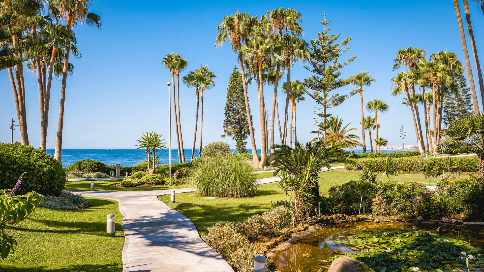 Marina Puente Romano 3 bedrooms apartment for sale