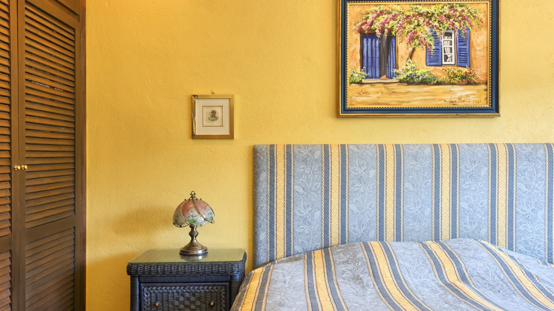 3 bedrooms town house for sale in Benahavis Centro