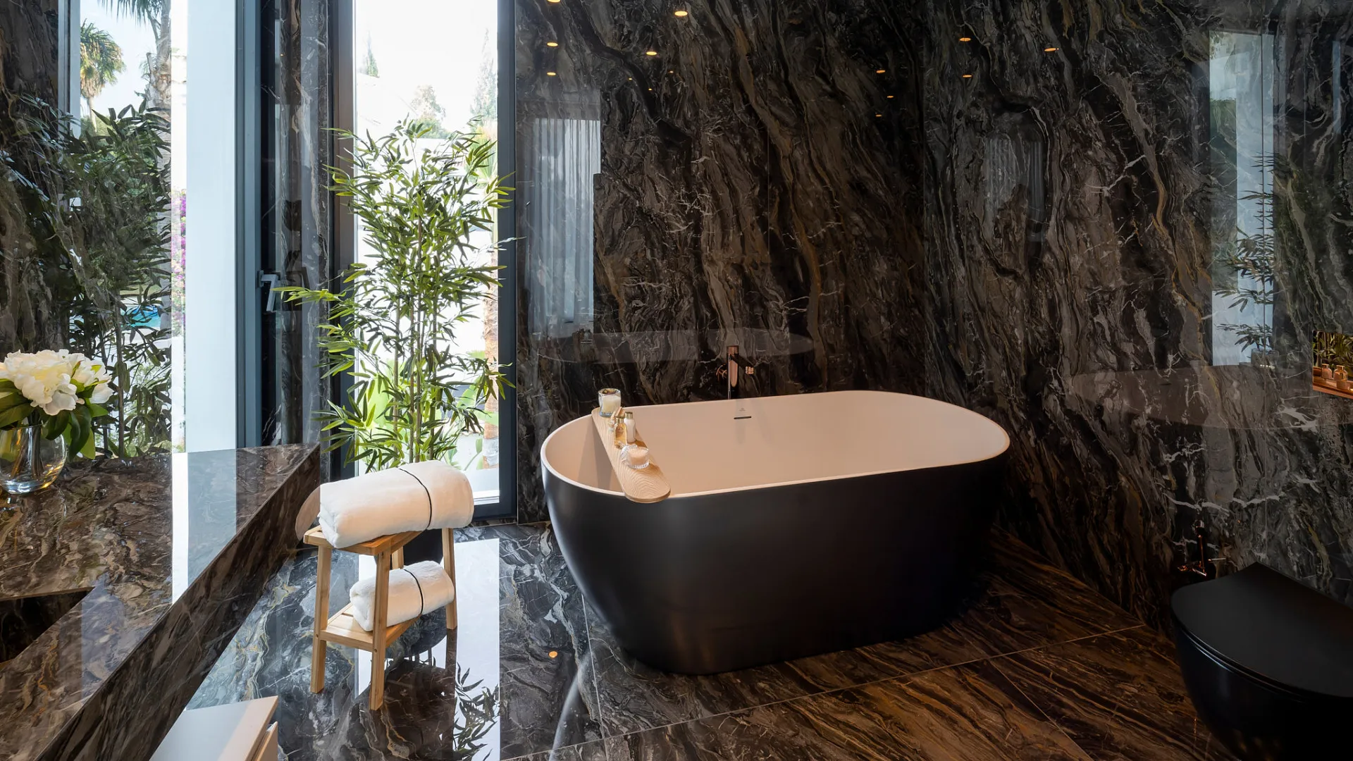 Villa a la venta con 6 dormitorios en Paraiso Alto