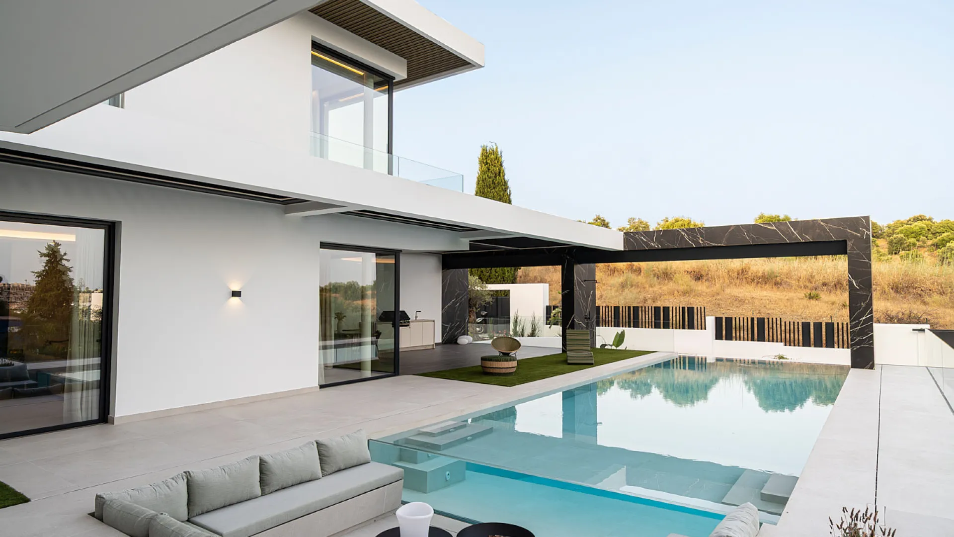 Villa a la venta con 6 dormitorios en Paraiso Alto