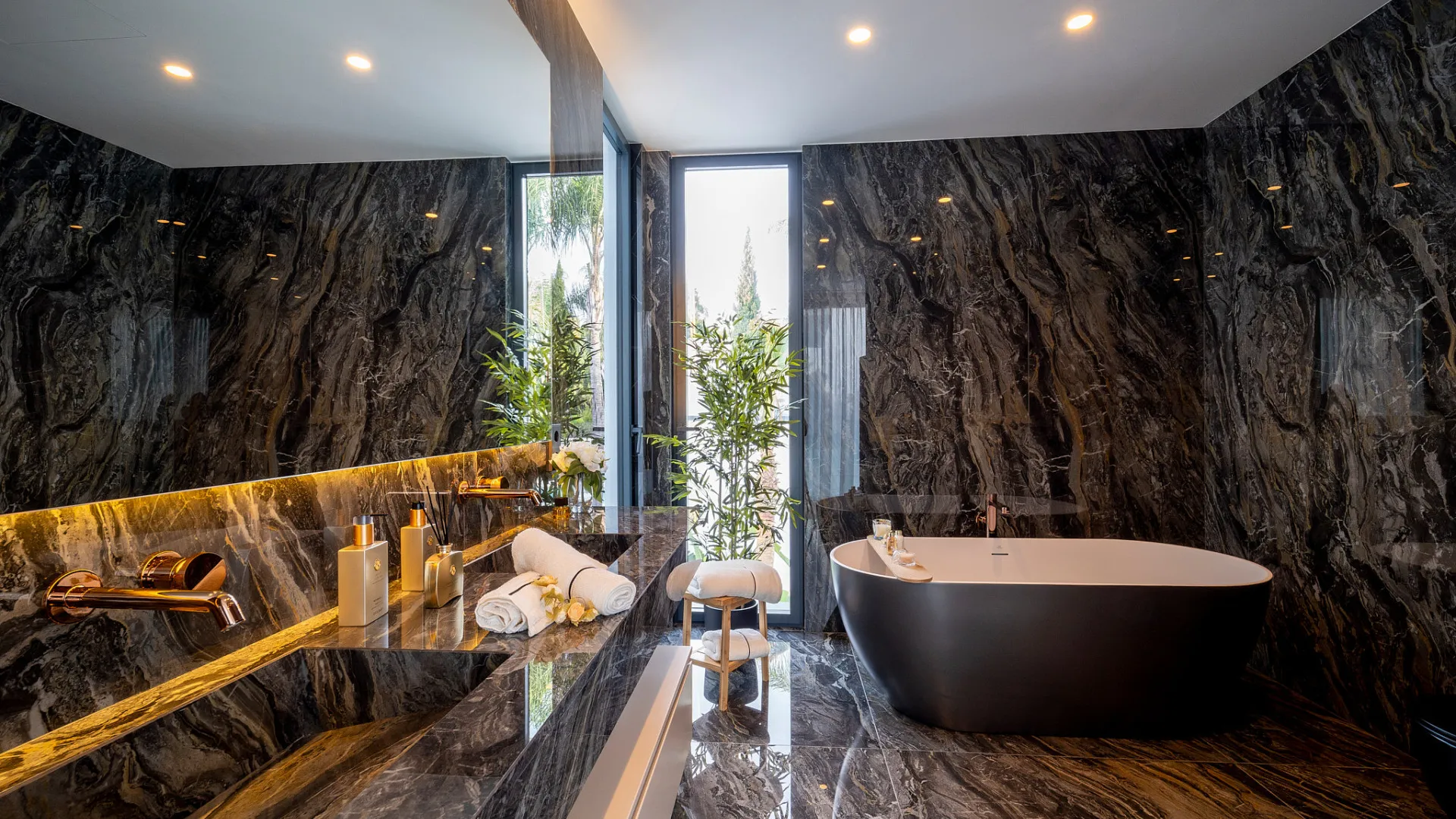 Villa a la venta con 6 dormitorios en Paraiso Alto