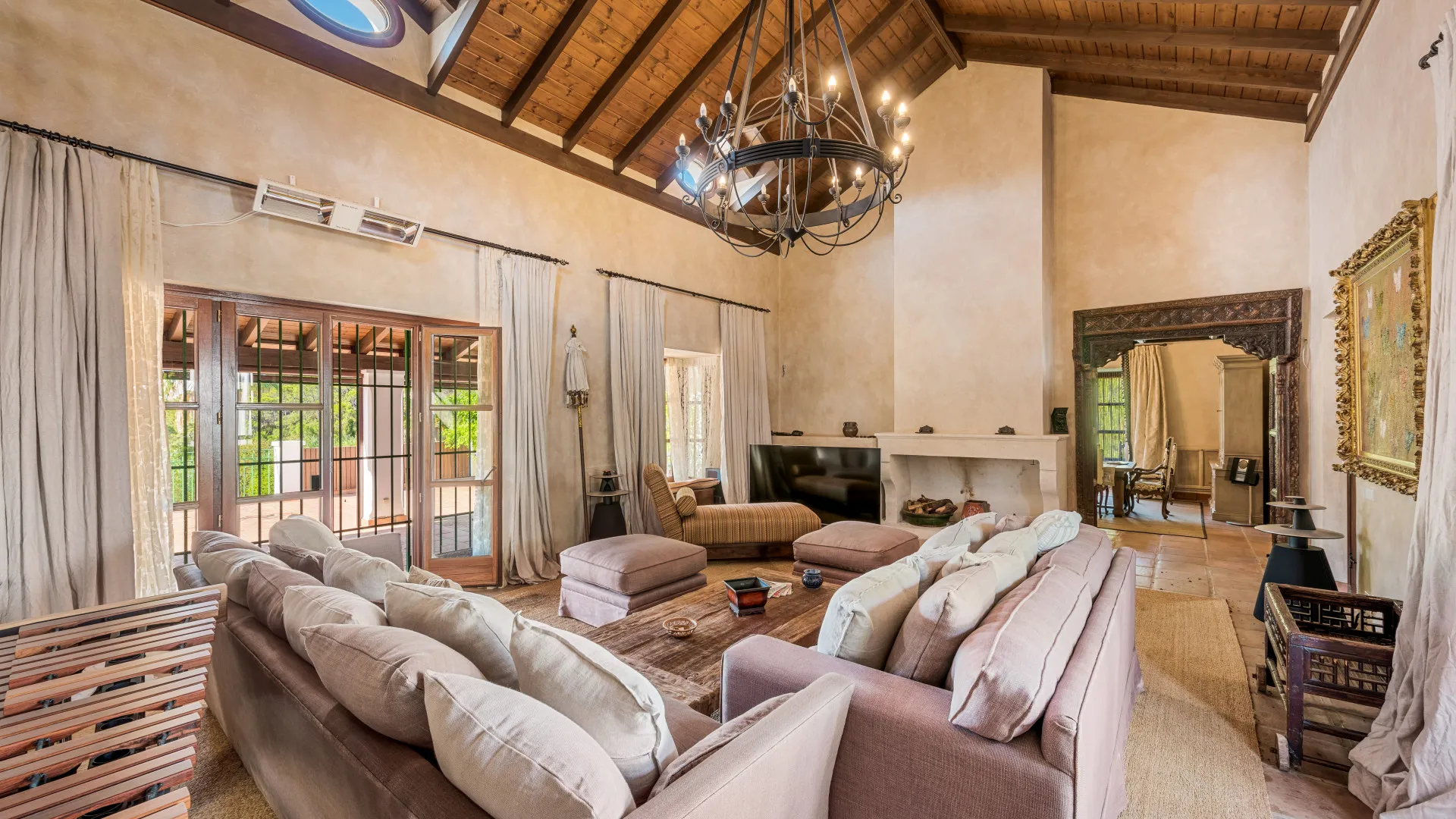 El Velerin, villa de 10 dormitorios a la venta