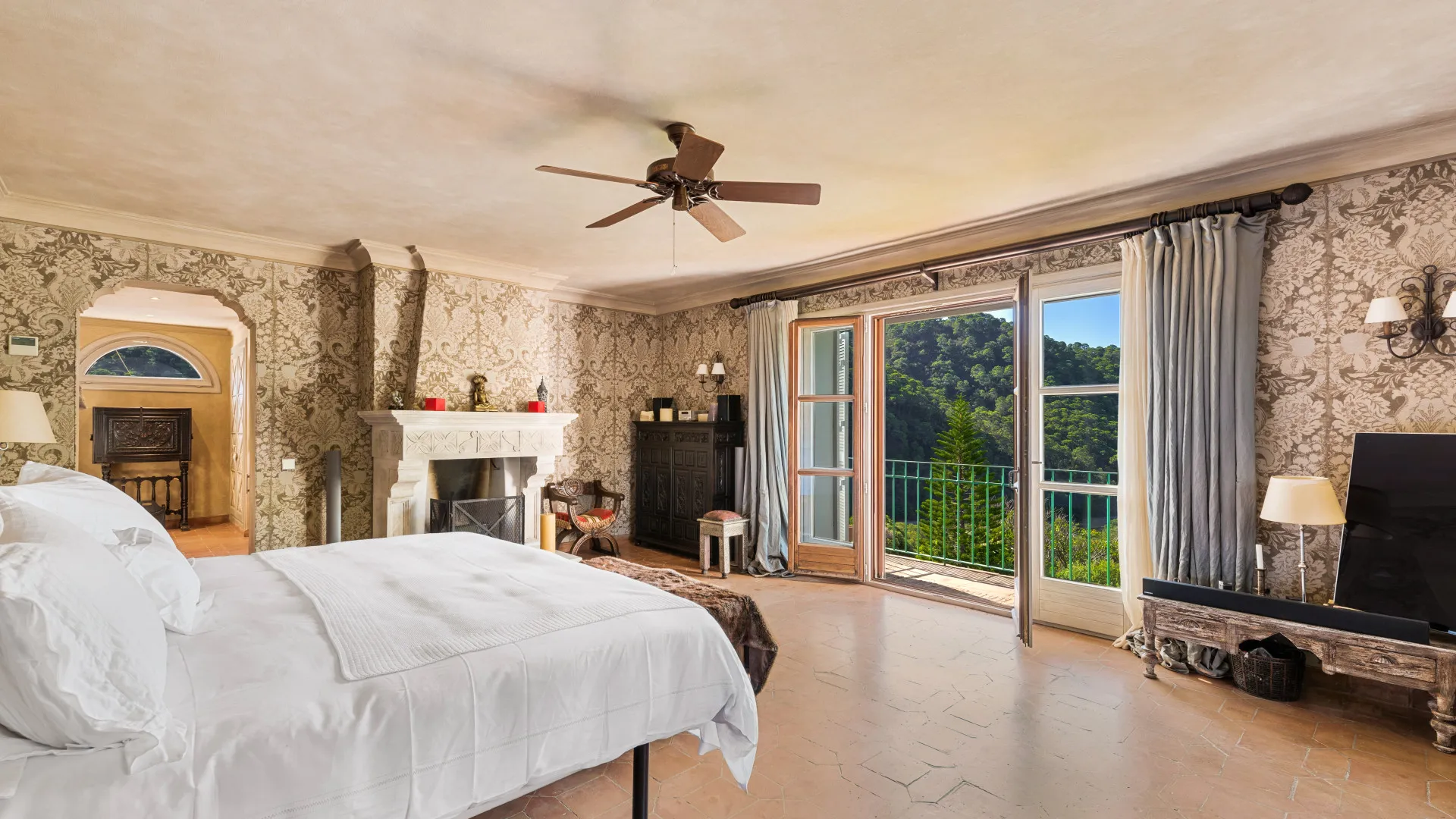 El Velerin, villa de 10 dormitorios a la venta