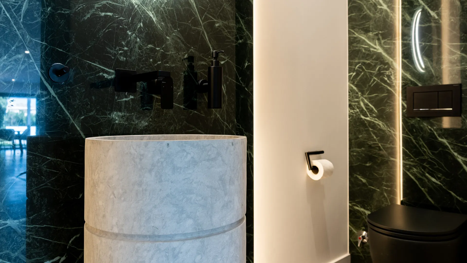 4 bedrooms house in Elviria for sale