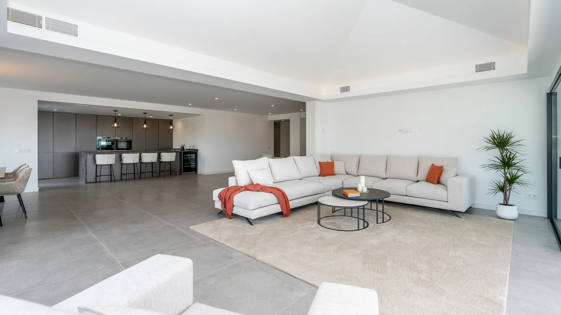 4 bedrooms house in Elviria for sale