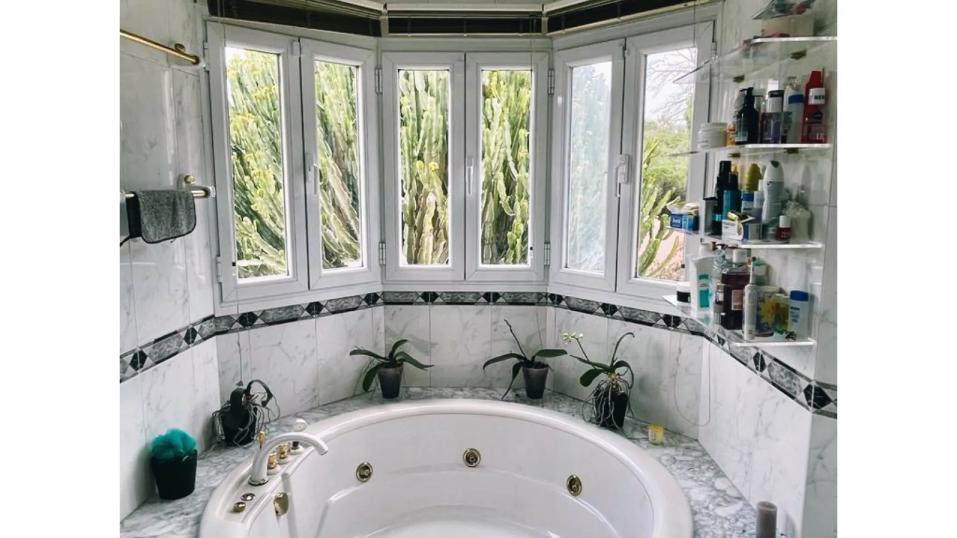 Comprar casa en Sitio de Calahonda con 6 dormitorios