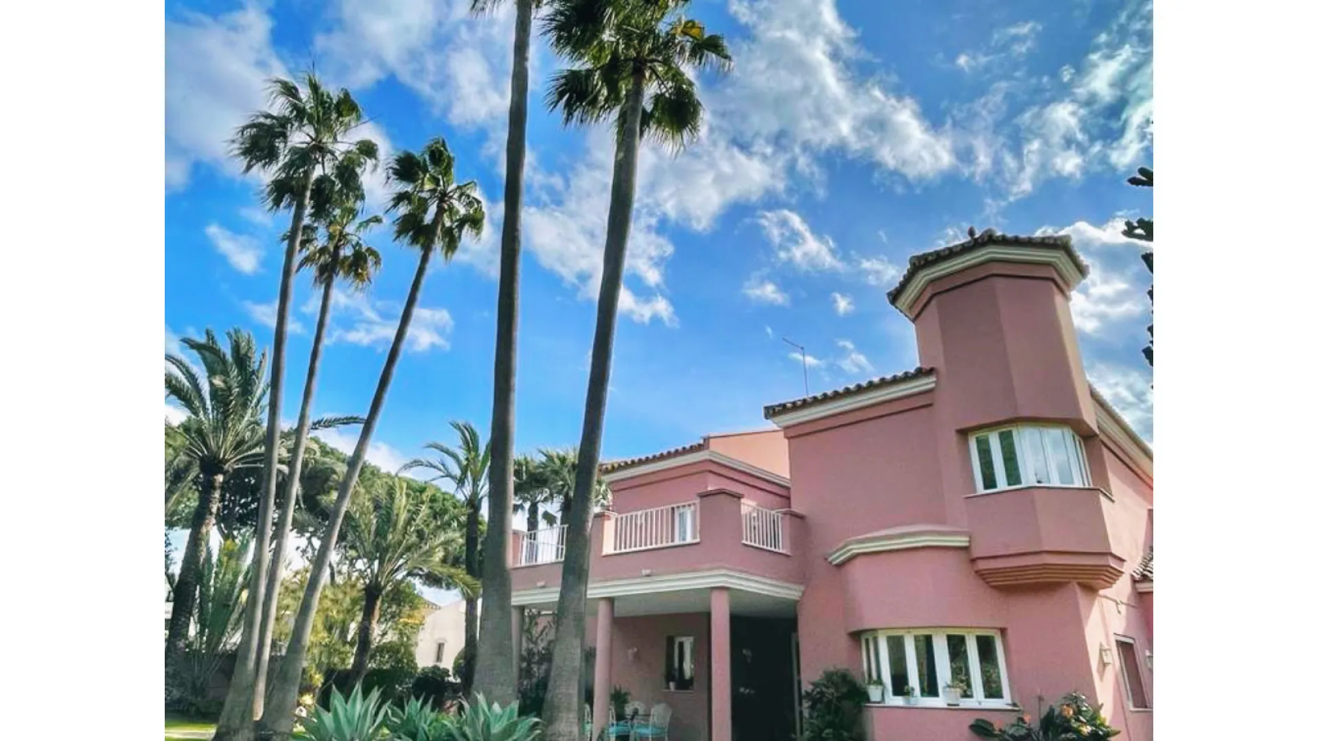 Comprar casa en Sitio de Calahonda con 6 dormitorios