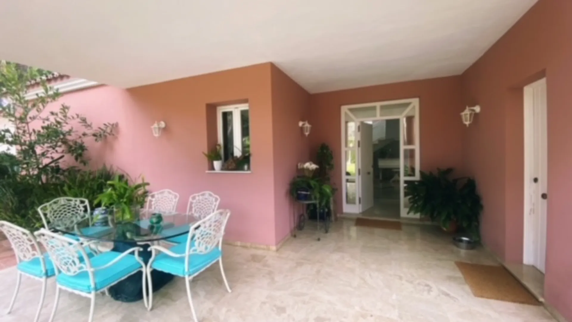 Comprar casa en Sitio de Calahonda con 6 dormitorios