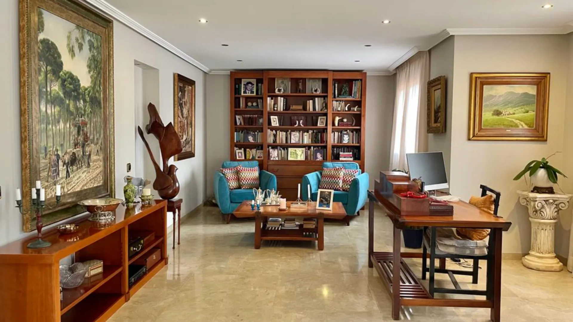 Comprar casa en Sitio de Calahonda con 6 dormitorios