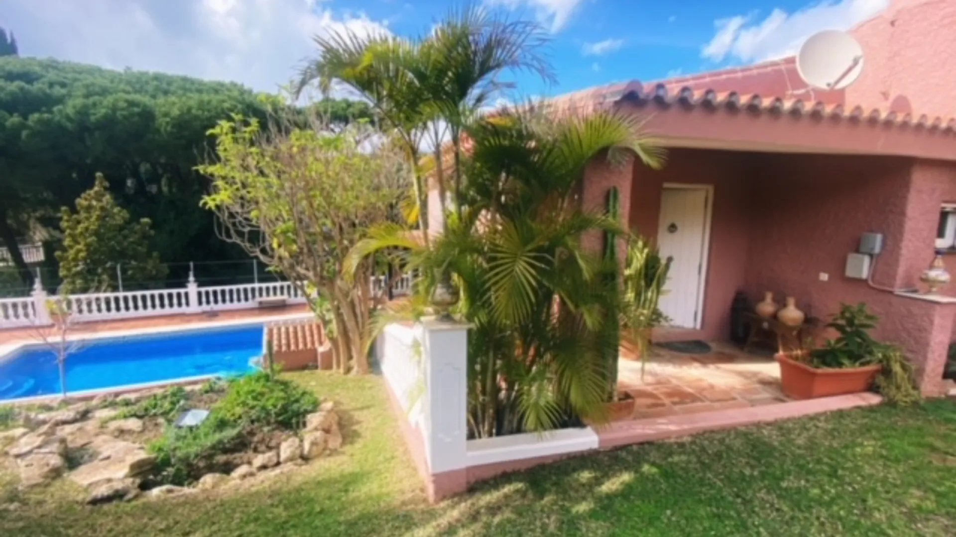 Comprar casa en Sitio de Calahonda con 6 dormitorios