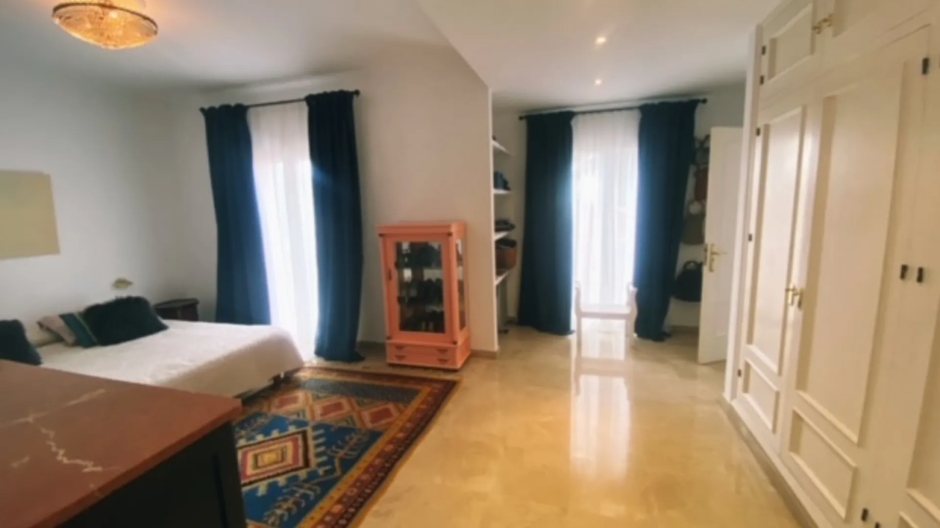 Comprar casa en Sitio de Calahonda con 6 dormitorios