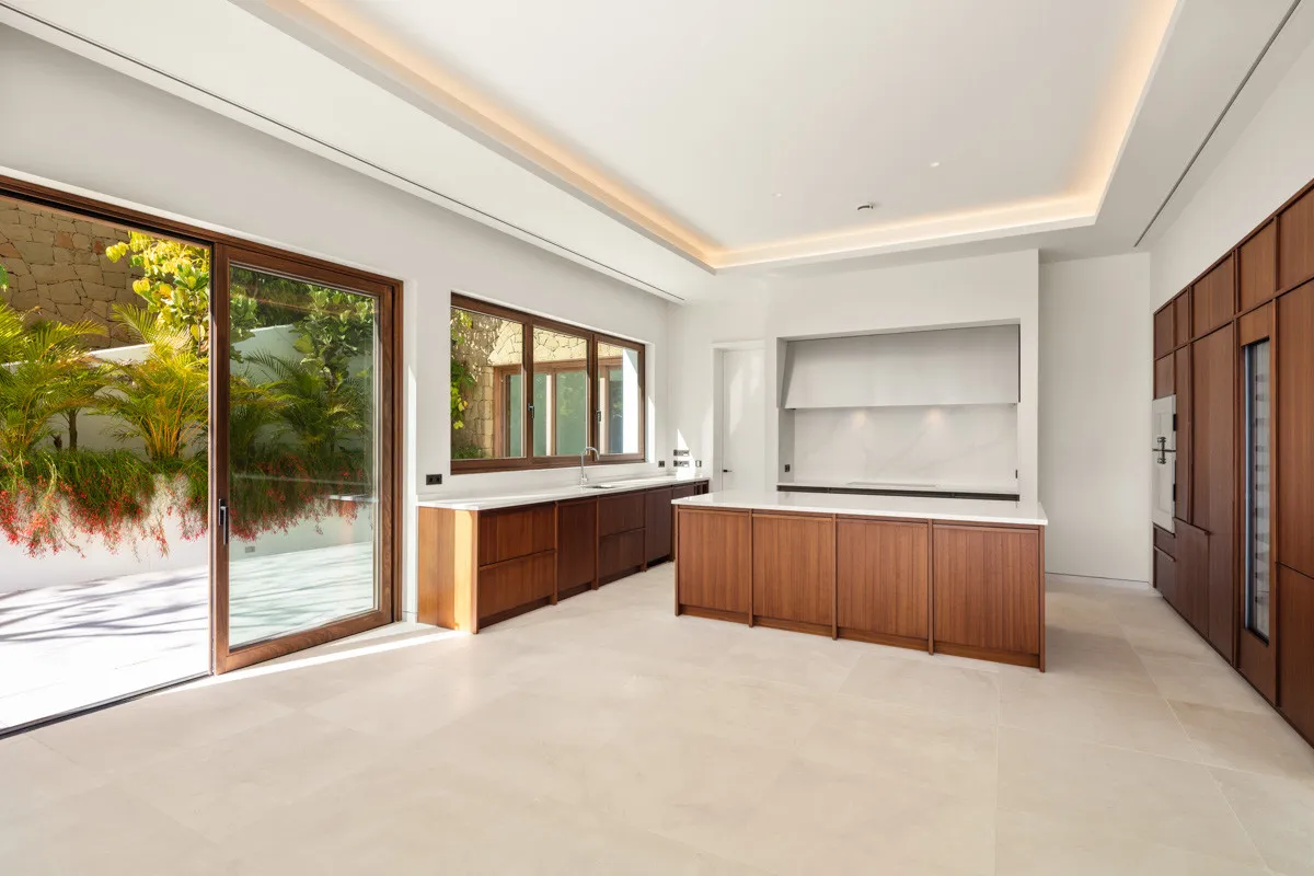 For sale villa with 6 bedrooms in Finca Cortesin