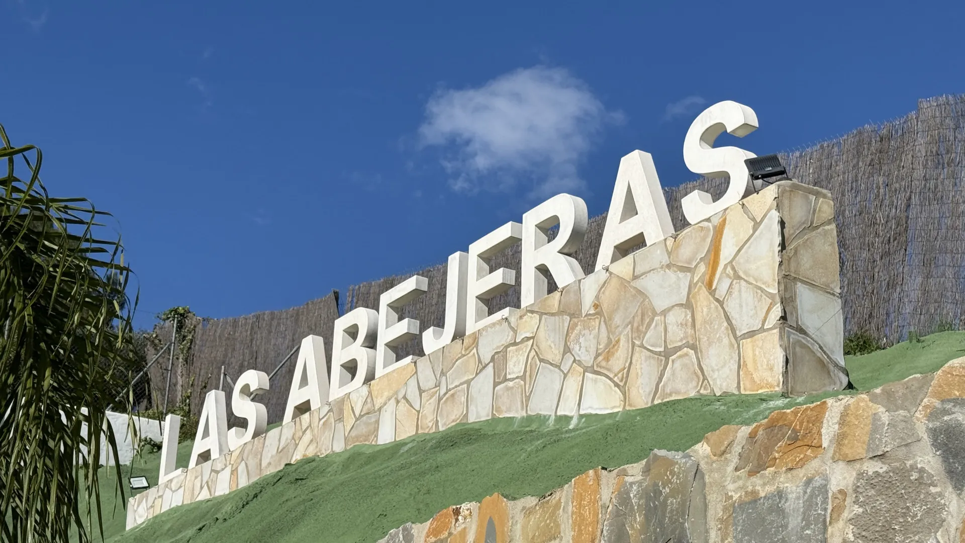 For sale Forest Hills duplex with 1 bedroom