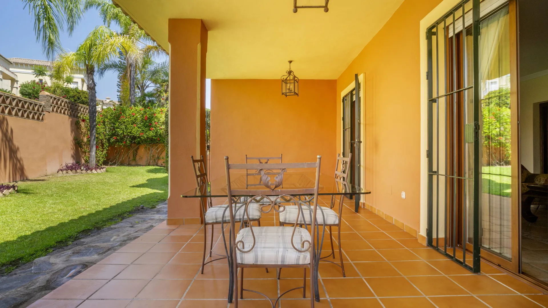 Guadalmina Alta, villa de 6 dormitorios en venta