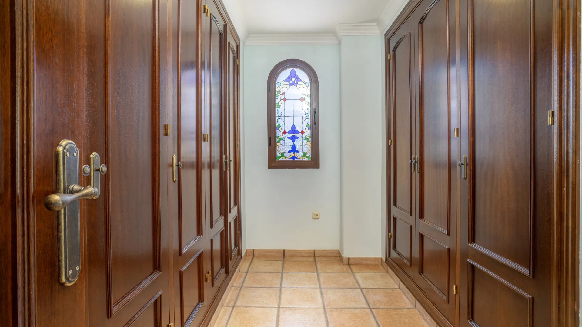 Guadalmina Alta, villa de 6 dormitorios en venta