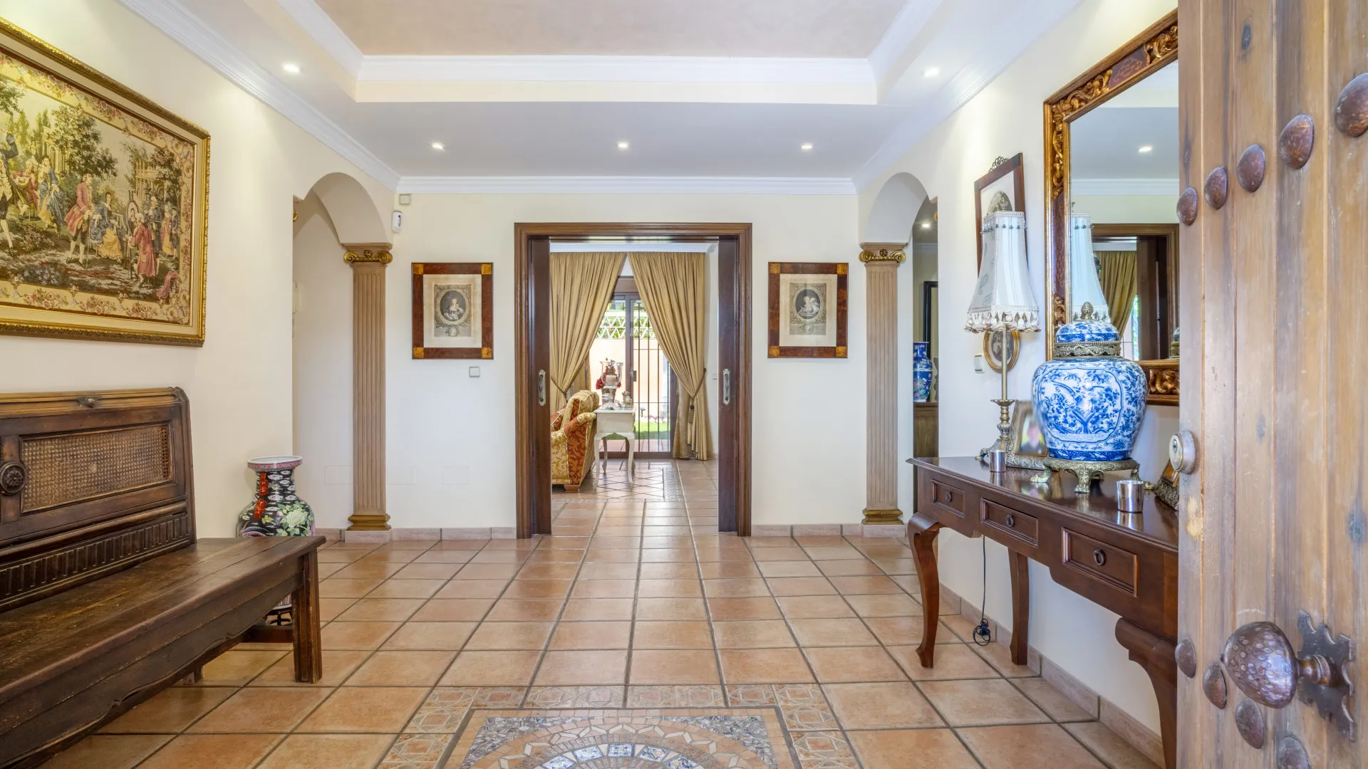 Guadalmina Alta, villa de 6 dormitorios en venta