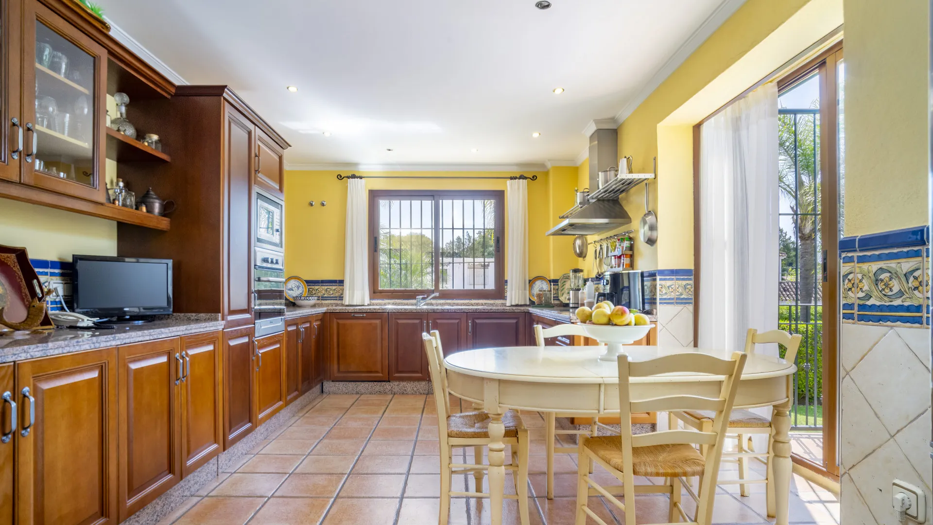 Guadalmina Alta, villa de 6 dormitorios en venta