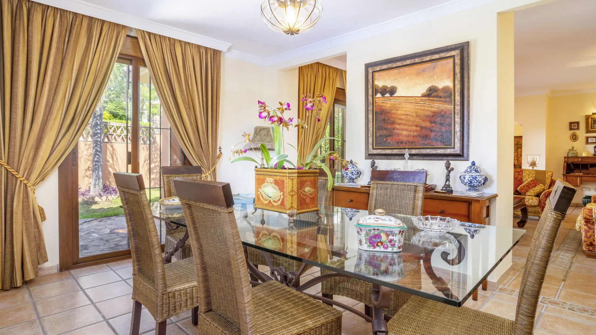 Guadalmina Alta, villa de 6 dormitorios en venta