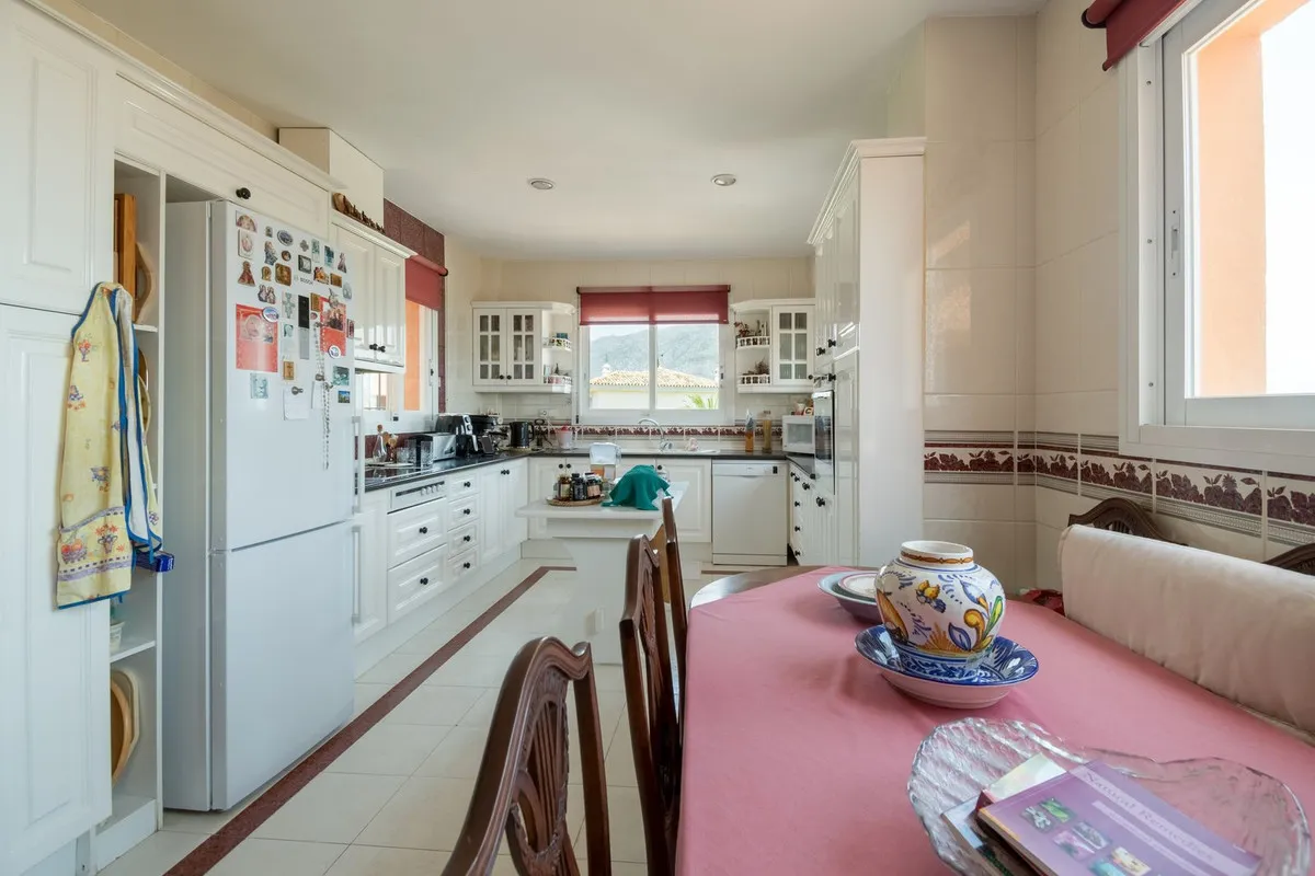 Apartamento de 3 dormitorios en venta en Nueva Andalucia