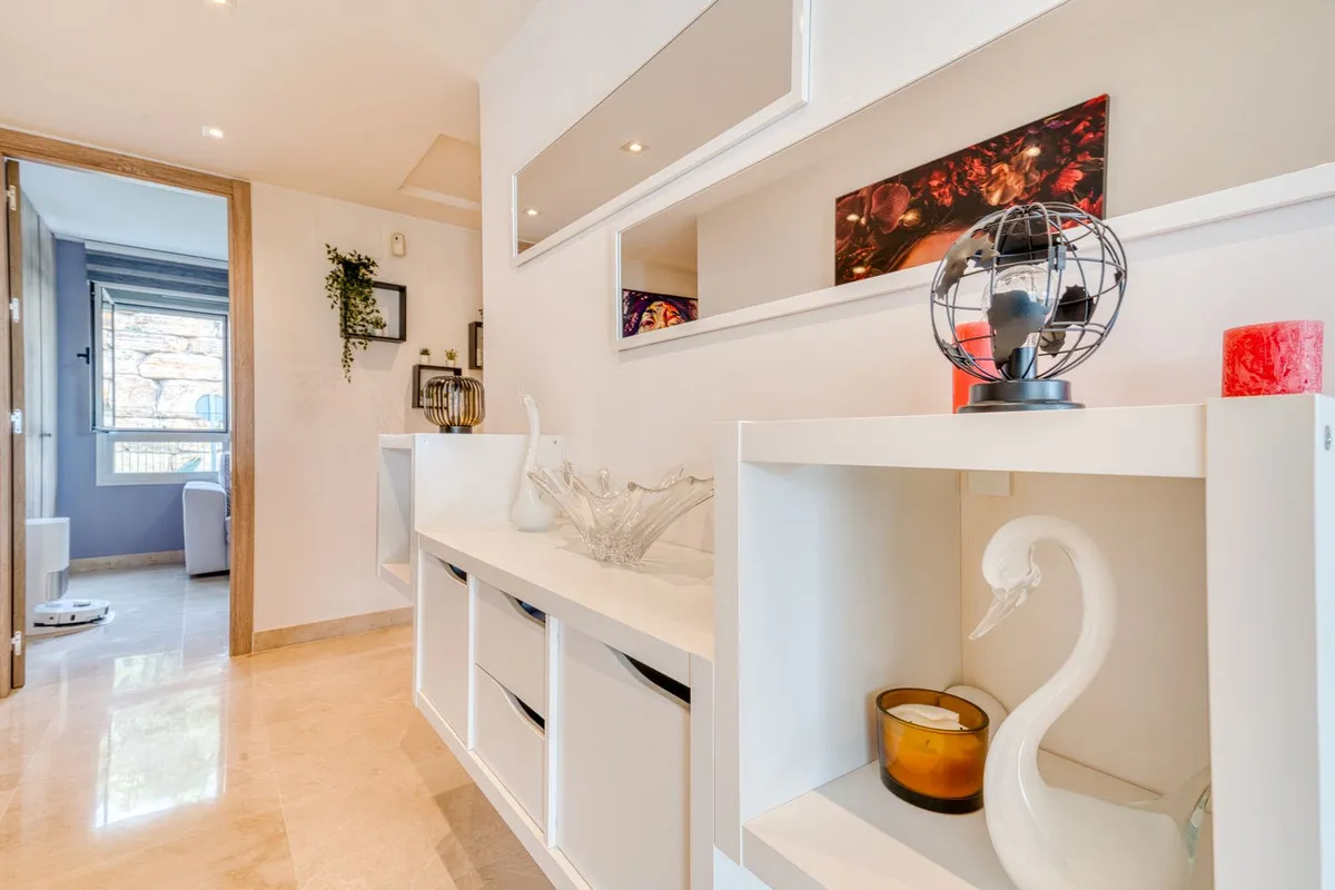 Comprar apartamento en Benahavis con 3 dormitorios