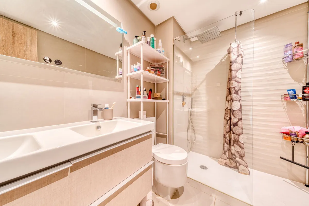 Comprar apartamento en Benahavis con 3 dormitorios