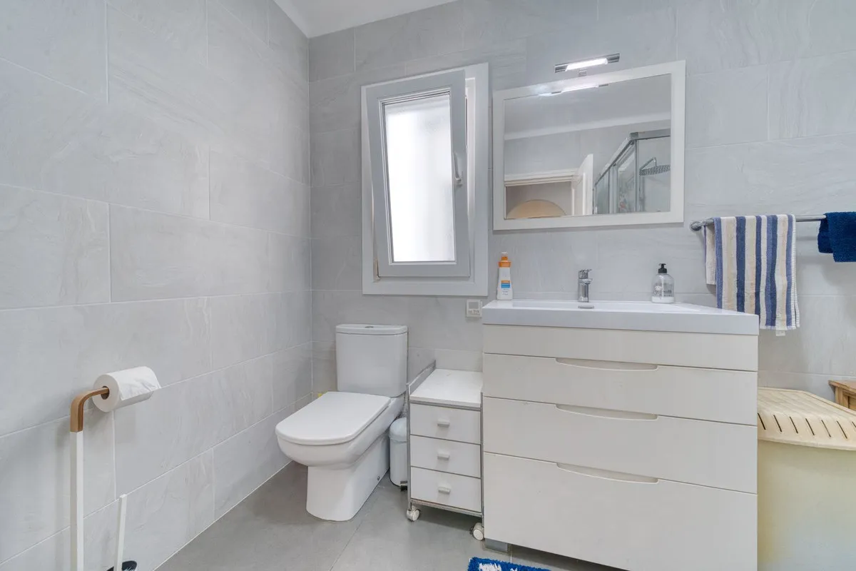 2 bedrooms ground floor apartment in El Paraiso for sale