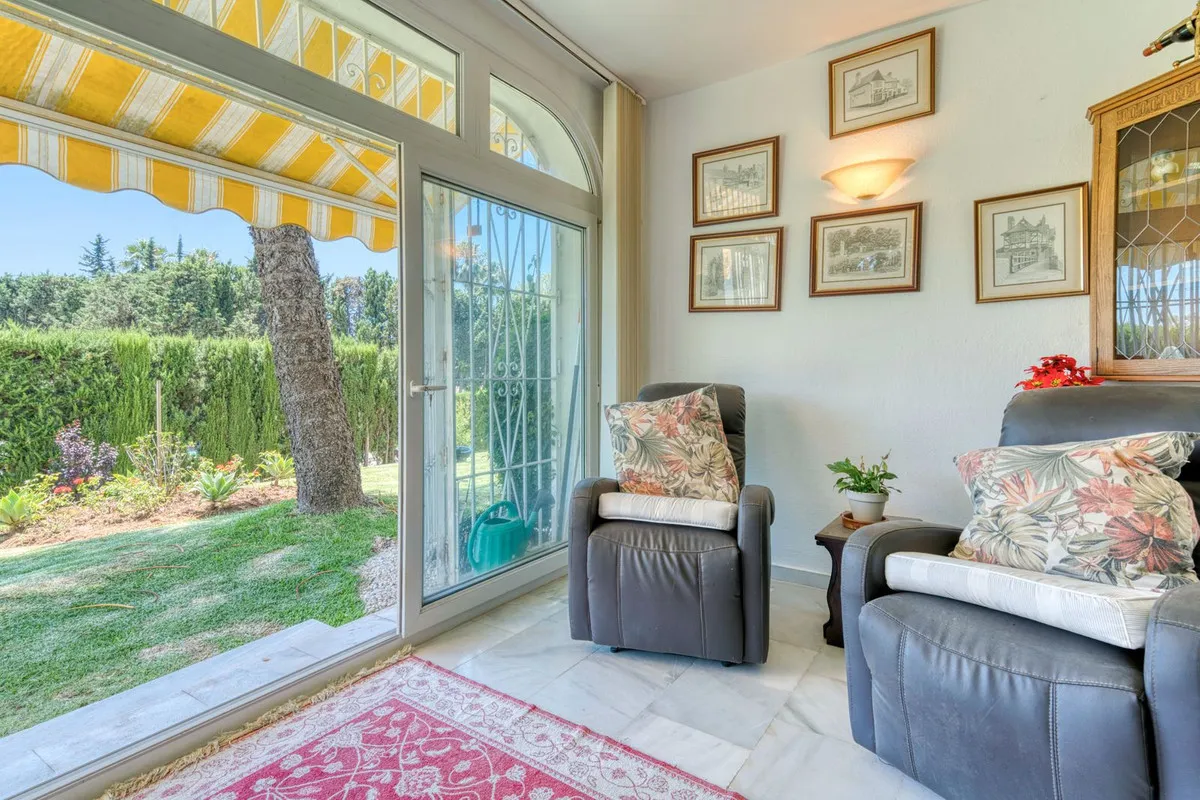 2 bedrooms ground floor apartment in El Paraiso for sale
