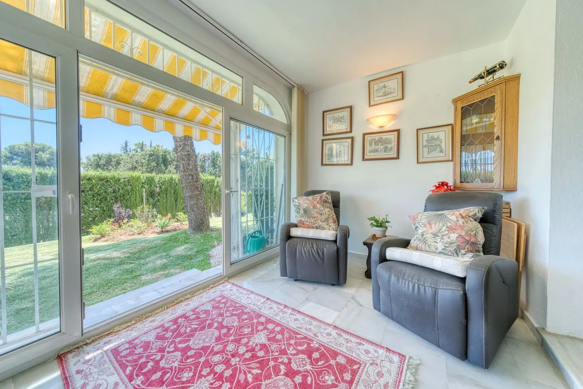 2 bedrooms ground floor apartment in El Paraiso for sale