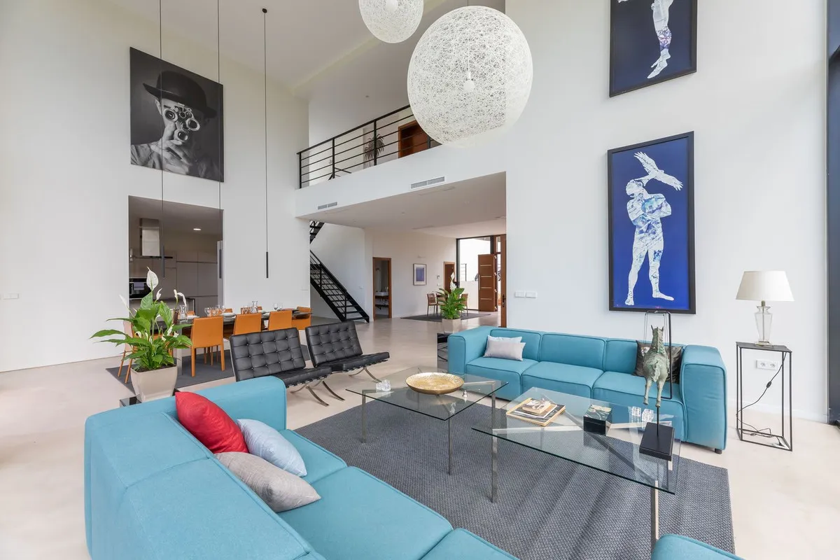 6 bedrooms villa in Benahavis for sale