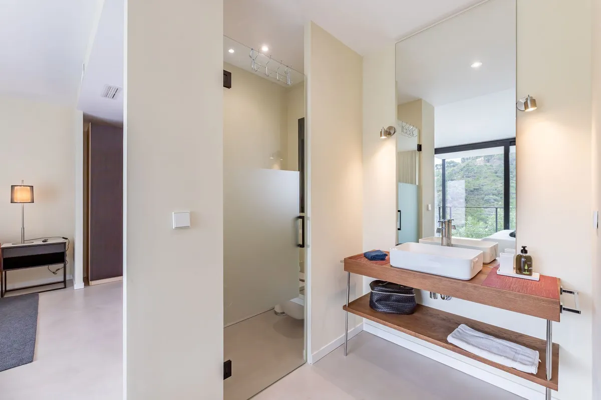 6 bedrooms villa in Benahavis for sale