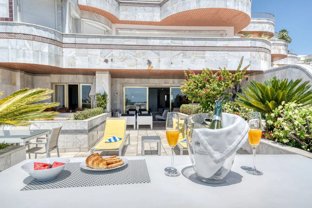 Apartamento en venta en Marbella - Puerto Banus de 3 dormitorios