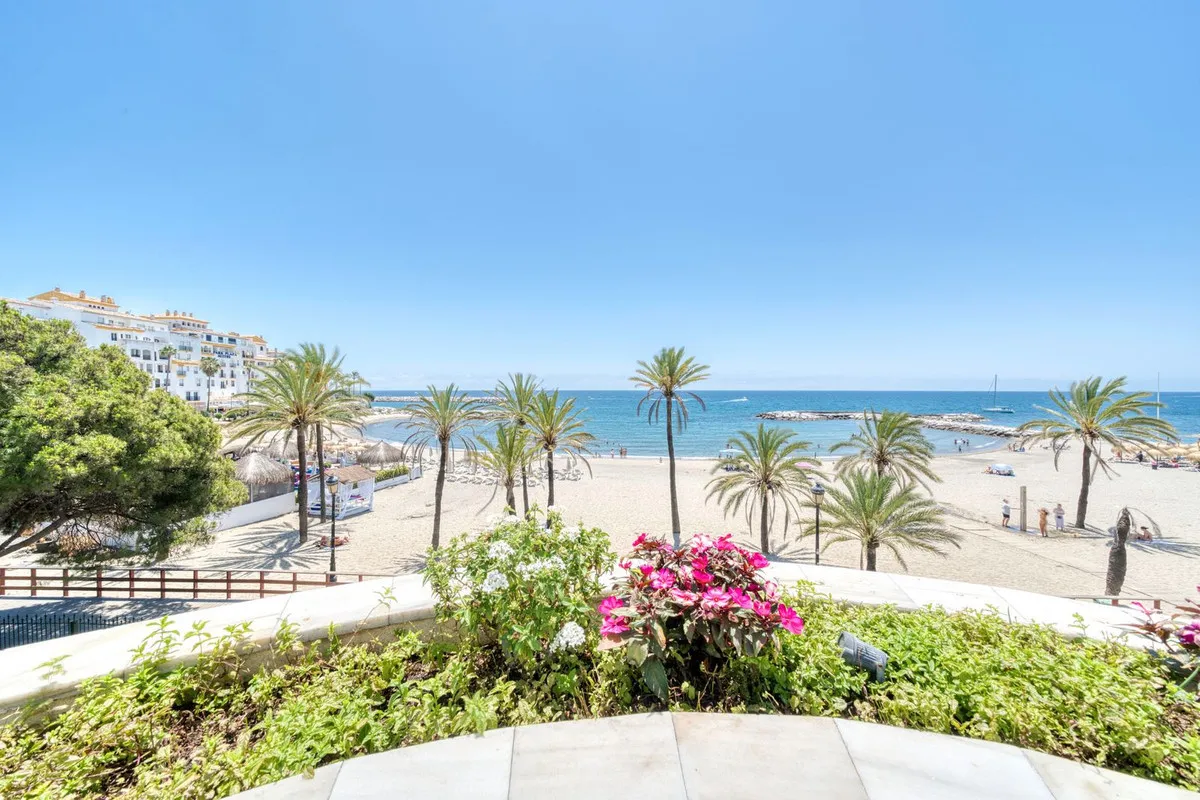 Apartamento en venta en Marbella - Puerto Banus de 3 dormitorios