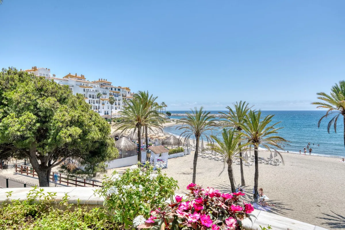 Apartamento en venta en Marbella - Puerto Banus de 3 dormitorios