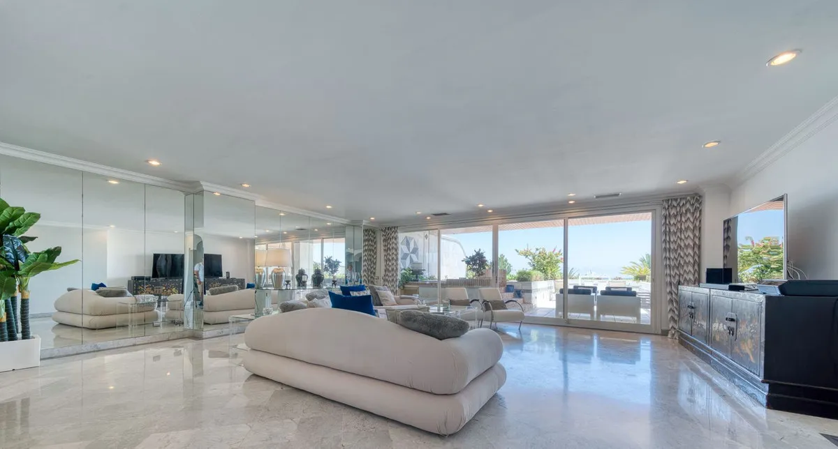 Apartamento en venta en Marbella - Puerto Banus de 3 dormitorios