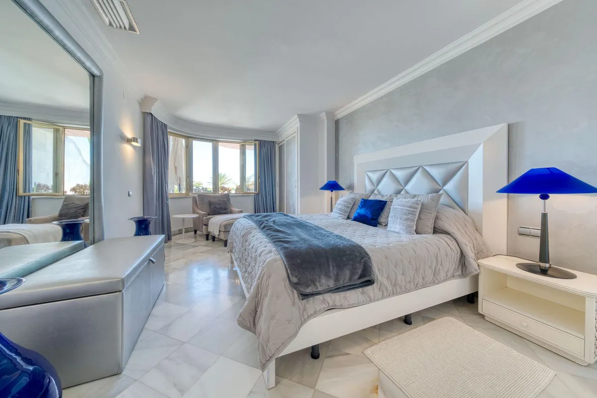 Apartamento en venta en Marbella - Puerto Banus de 3 dormitorios