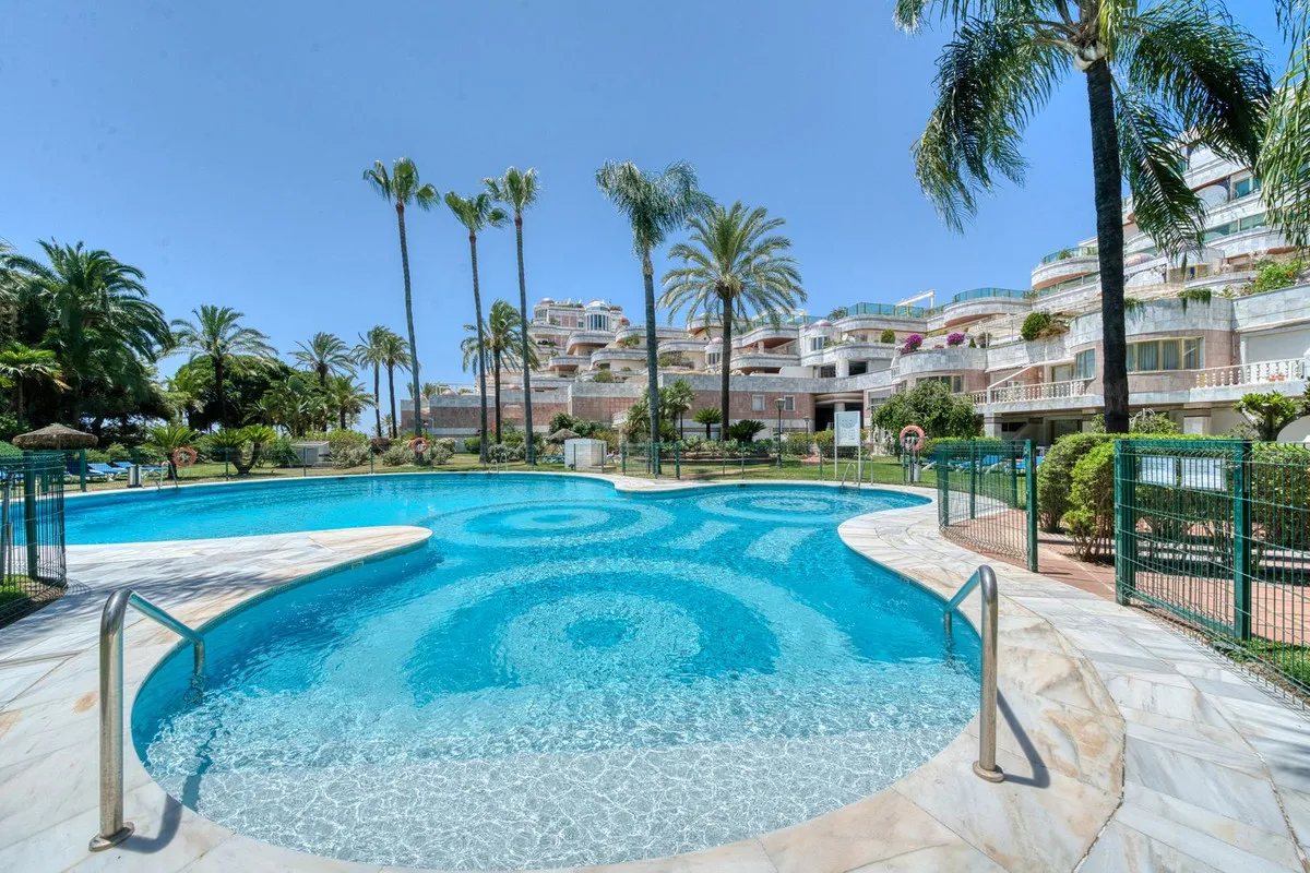 Apartamento en venta en Marbella - Puerto Banus de 3 dormitorios