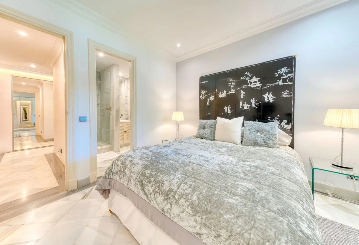 Apartamento en venta en Marbella - Puerto Banus de 3 dormitorios