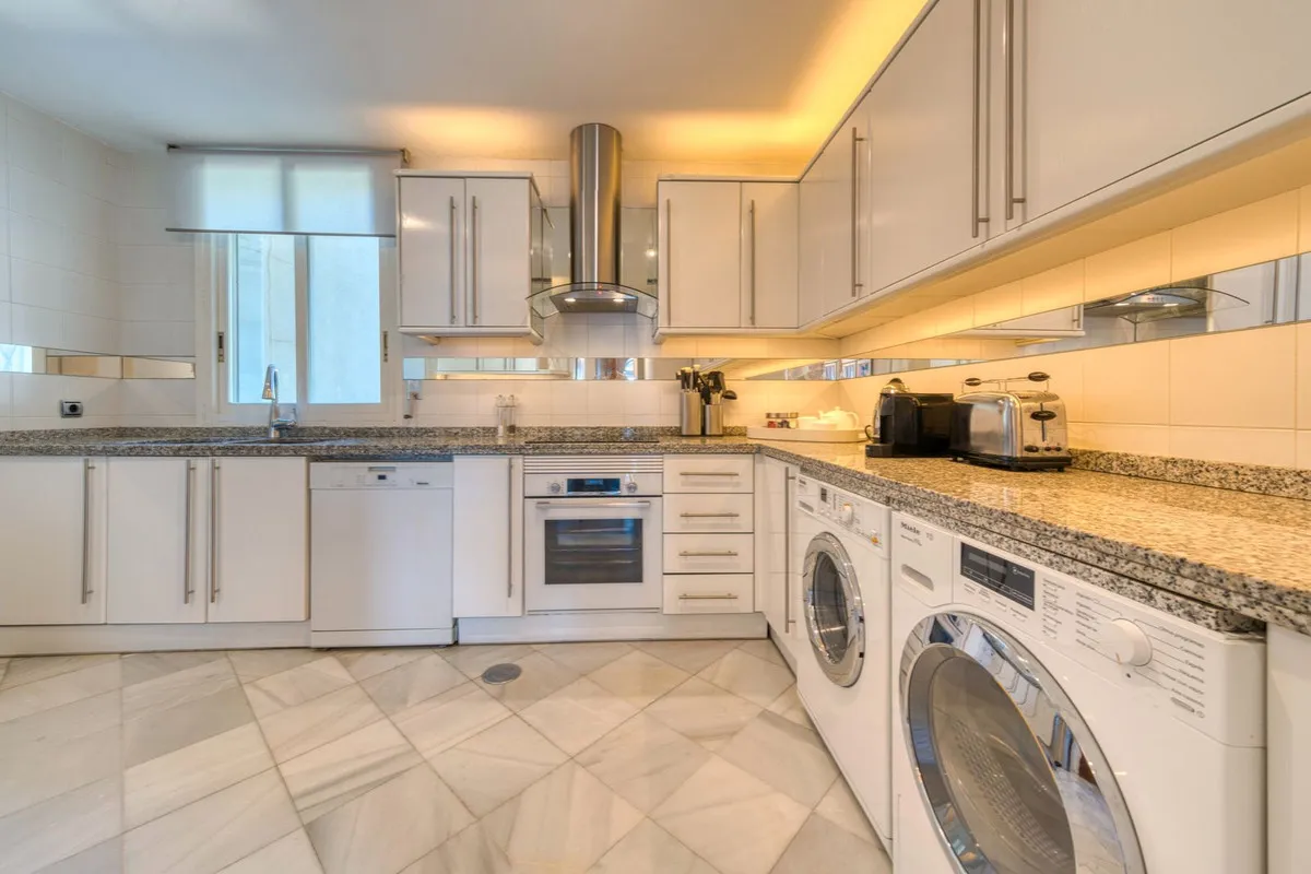 Apartamento en venta en Marbella - Puerto Banus de 3 dormitorios